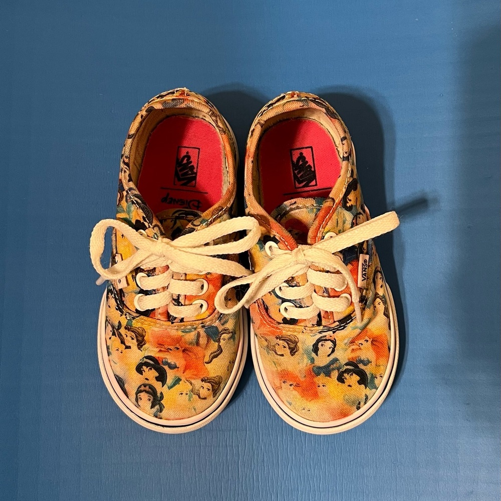 Vibrant Floral Low-Top Sneakers with White Rubber Sole